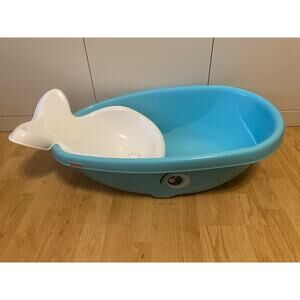 Fisher-Price Baby To Toddler Bathtub Whale Tub Removable Infant Seat, Drain Plug